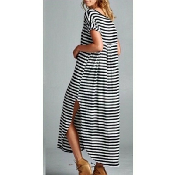 ❣Striped Black & White Maxi Dress❣ - Picture 3 of 4